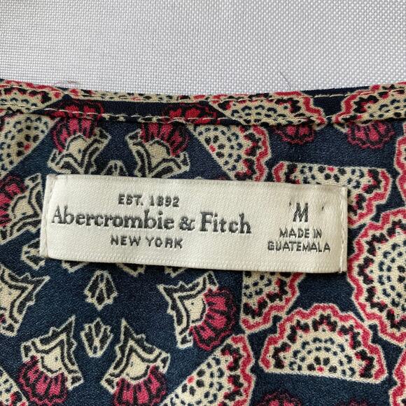 Abercrombie & Fitch Boho Top Women M Red Black Medallion Cottagecore Bell Sleeve - Picture 5 of 10